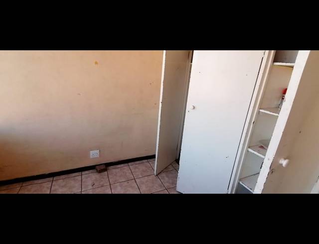 2 BEDROOM FLAT FOR SALE IN ELANDSHEUWEL